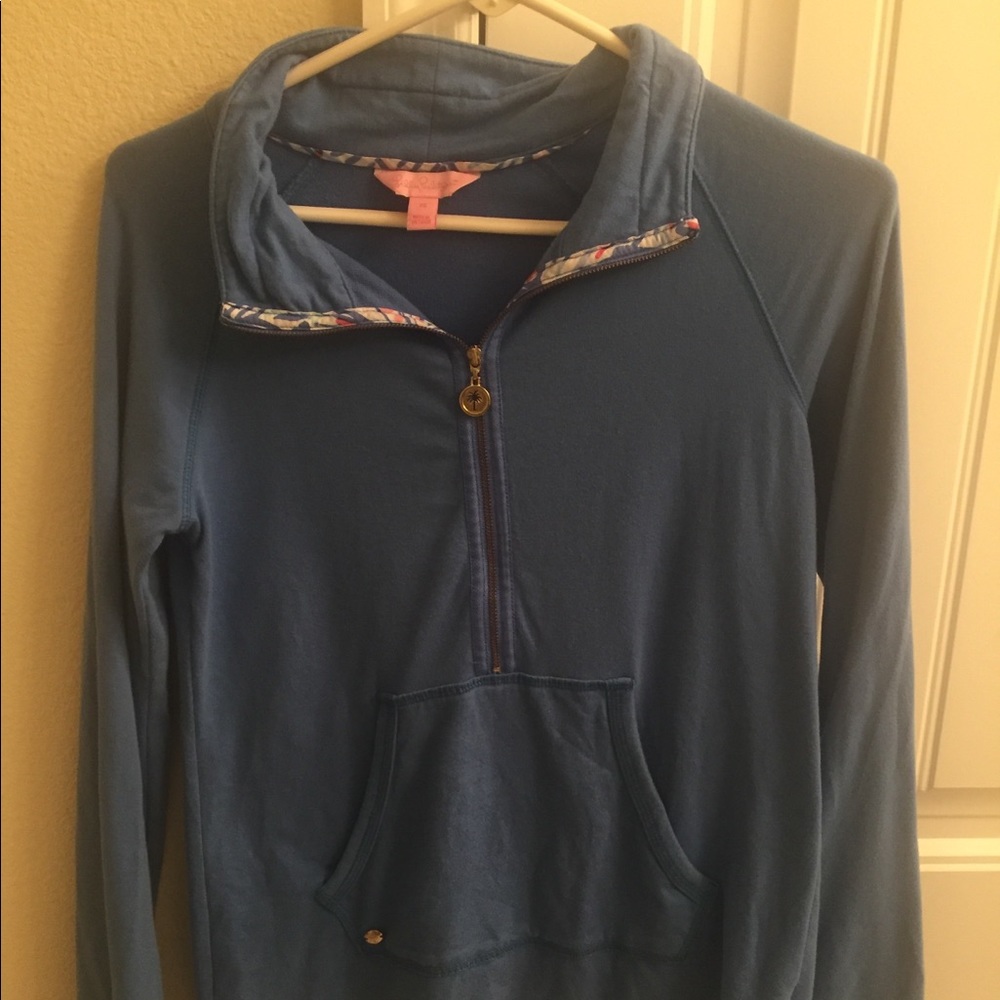 Lilly Pulitzer blue popover red right return trim